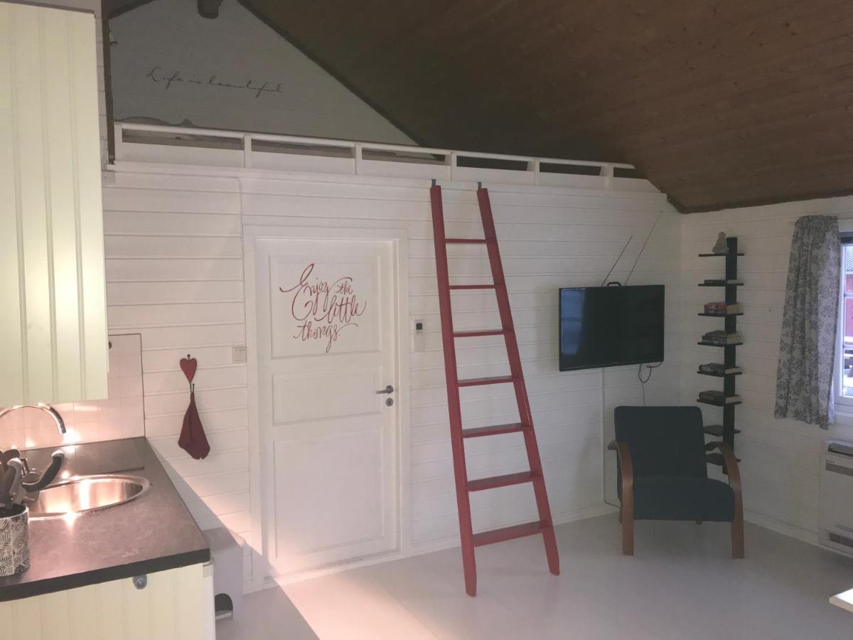 Waterfront Twin Cabin Стамсунд Екстериор снимка