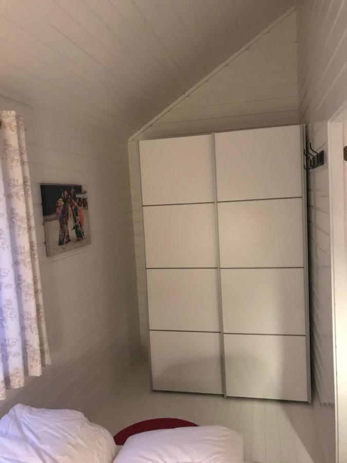 Waterfront Twin Cabin Стамсунд Екстериор снимка