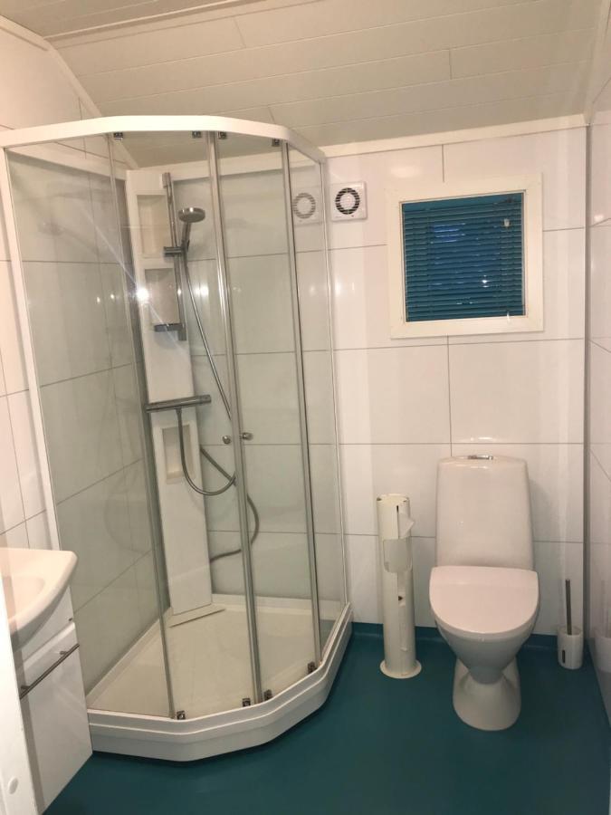 Waterfront Twin Cabin Стамсунд Екстериор снимка
