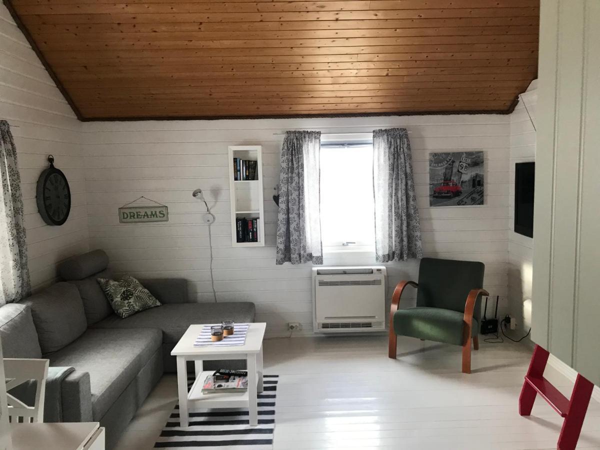 Waterfront Twin Cabin Стамсунд Екстериор снимка