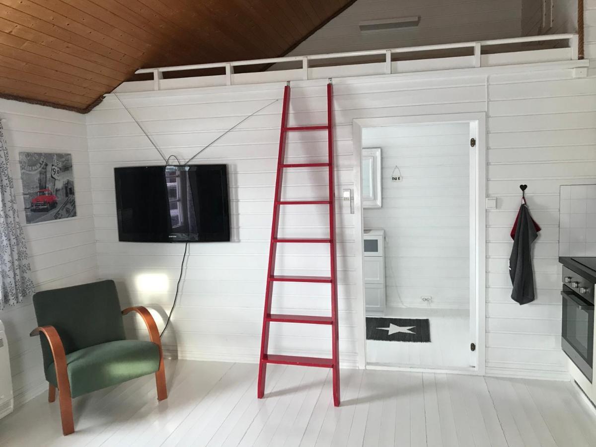 Waterfront Twin Cabin Стамсунд Екстериор снимка
